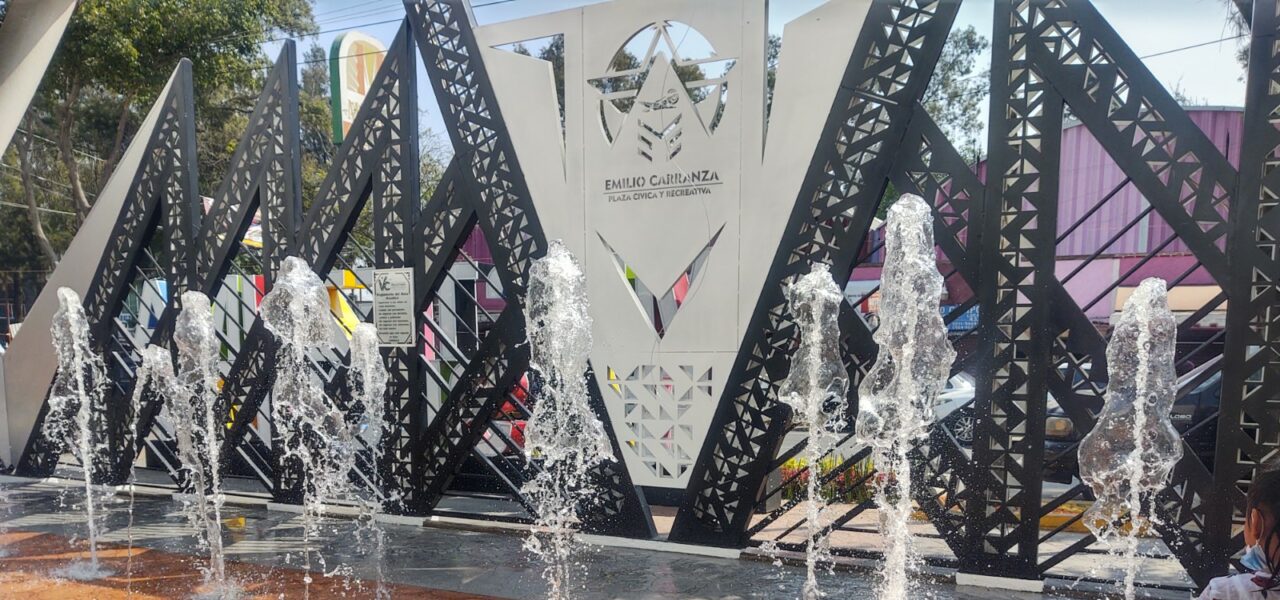 Plaza Cívica Emilio Carranza