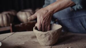 Mujer de barro